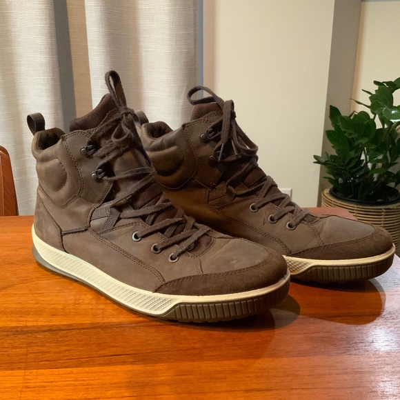 Mens Ecco Suede Waterproof Boots - Picture 1 of 8